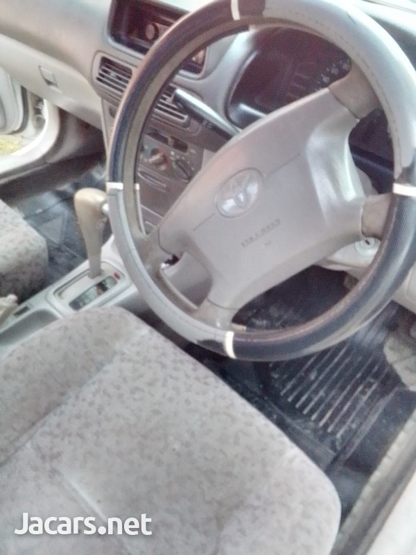 Toyota Corolla 1,5L 1998-4