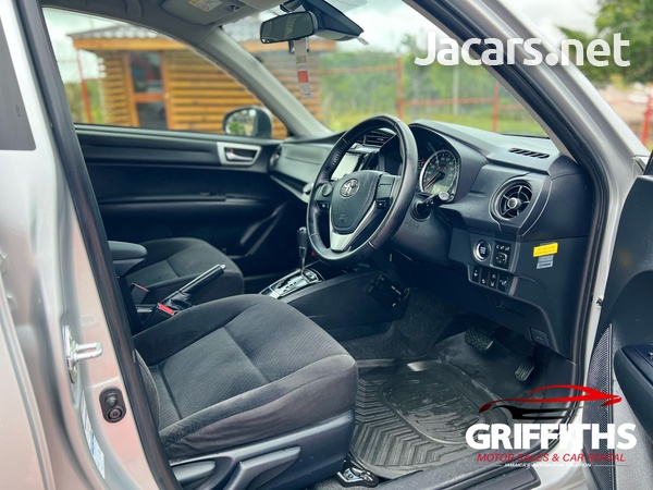 Toyota Corolla 1,5L 2017-9