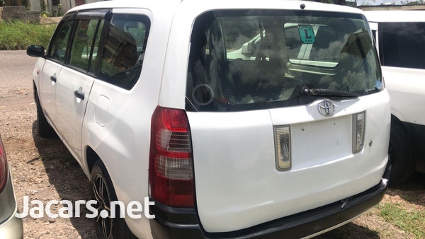 Toyota Probox 1,5L 2013-5