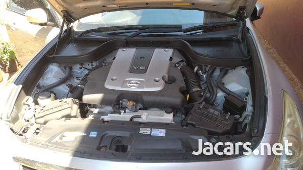 Nissan Skyline 3,5L 2013-7