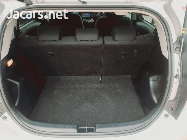 Toyota Aqua 1,5L 2017-12
