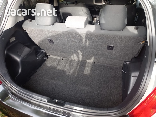 Toyota Vitz 1,3L 2014-2