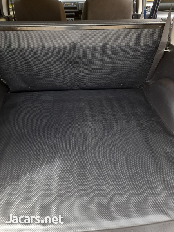 Toyota Succeed 1,5L 2016-4