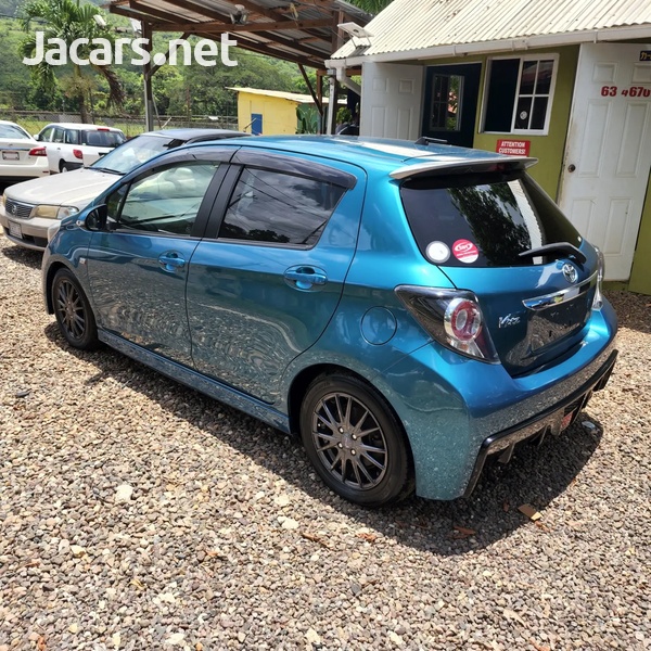 Toyota Vitz 1,5L 2013-10