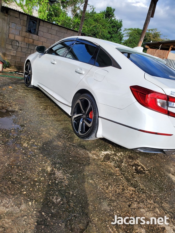 Honda Accord 2,0L 2018-3