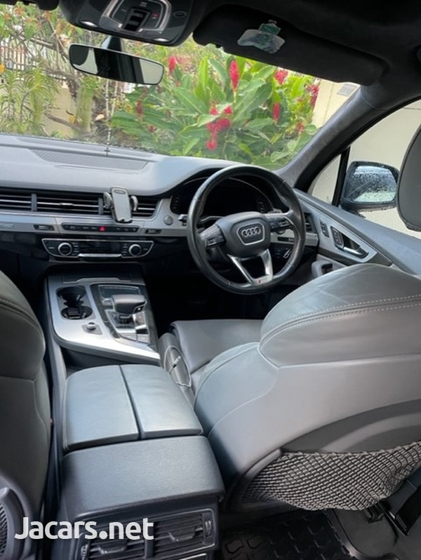 Audi Q7 2,0L 2016-6
