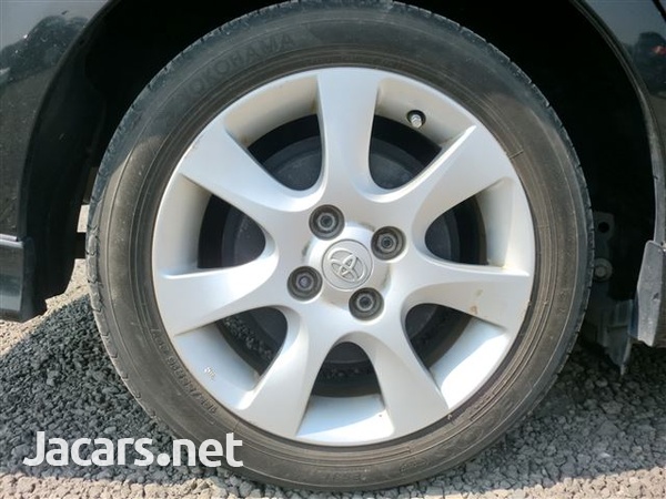 Toyota Fielder 1,5L 2013-8