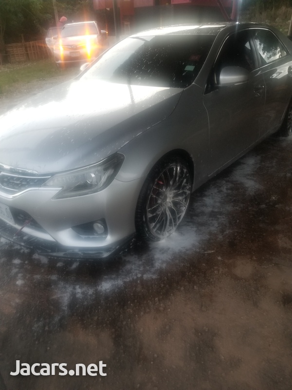 Toyota Mark X 2,5L 2014-8
