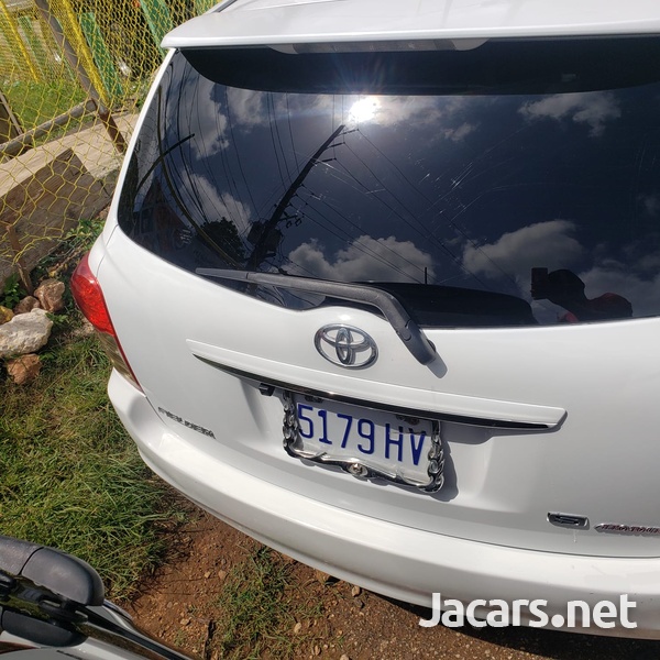 Toyota Fielder 1,5L 2012-4