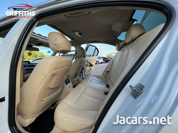 BMW 3-Series 3,0L 2013-12