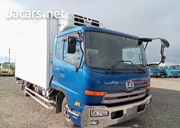 2012 UD 8 Ton Box Truck-4