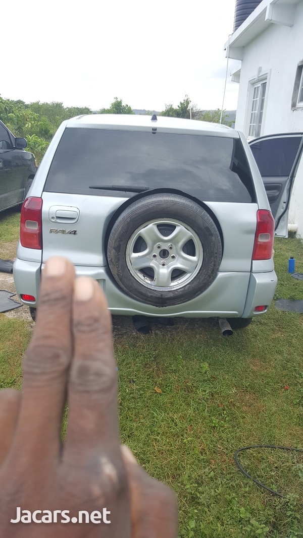 Toyota RAV4 2,0L 2002-8