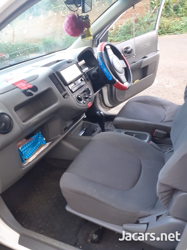 Nissan AD Wagon 1,5L 2011-7