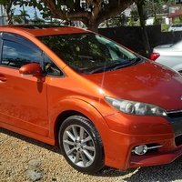 Toyota Wish 2,0L 2014 Toyota Wish 2,0L 2014