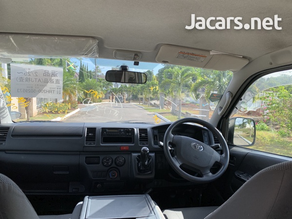 2016 TOYOTA HIACE-4