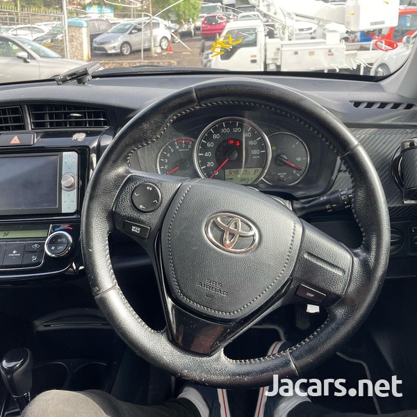 Toyota Fielder 1,5L 2013-8