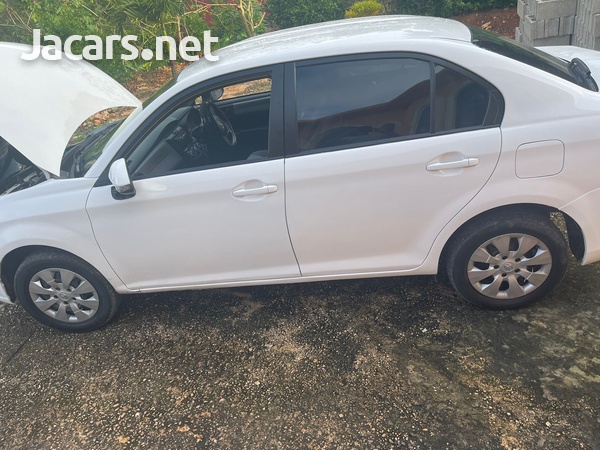 Toyota Axio 1,5L 2013-2