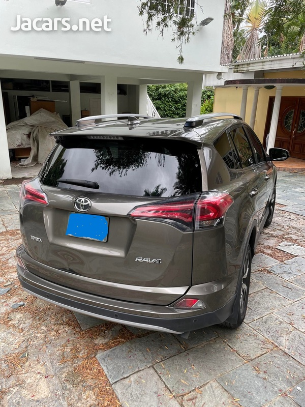 Toyota RAV4 2,0L 2019-9