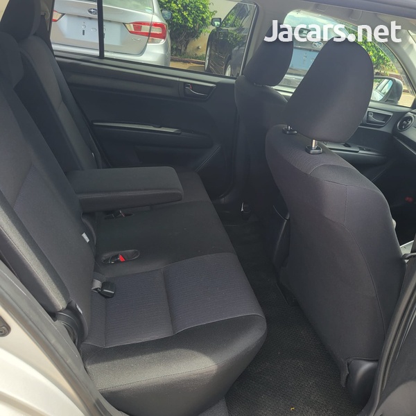 Toyota Fielder 1,5L 2017-6