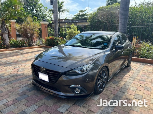 Mazda Axela 2,0L 2014-3