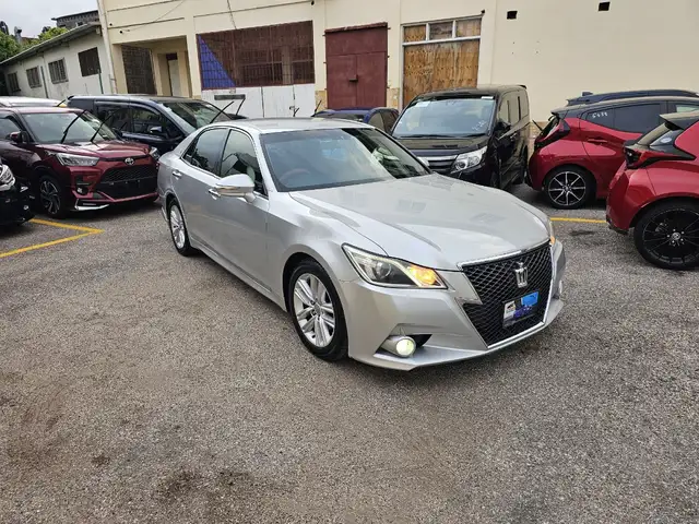 Toyota Crown Athlete