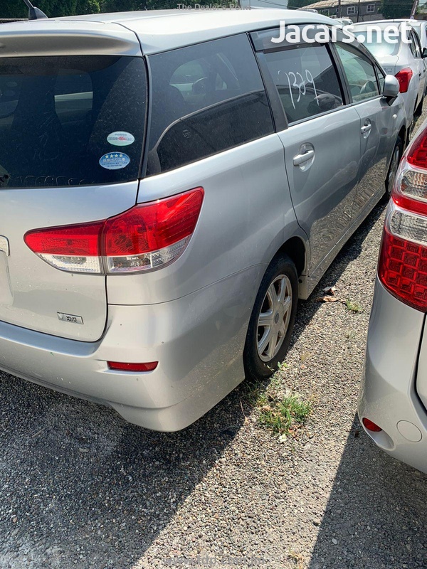 Toyota Wish 1,8L 2011-3