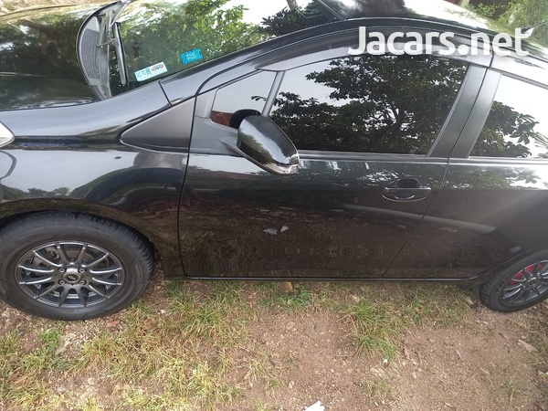 Toyota Vitz 1,3L 2014-8