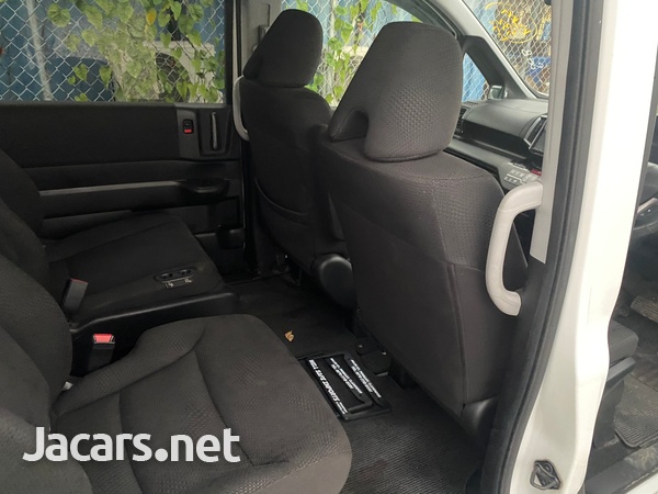 Honda Stepwgn Spada 2,0L 2013-2