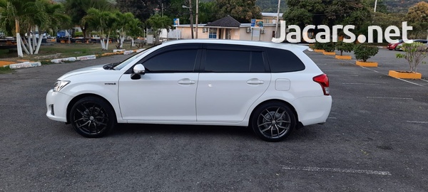 Toyota Fielder 1,5L 2014-5