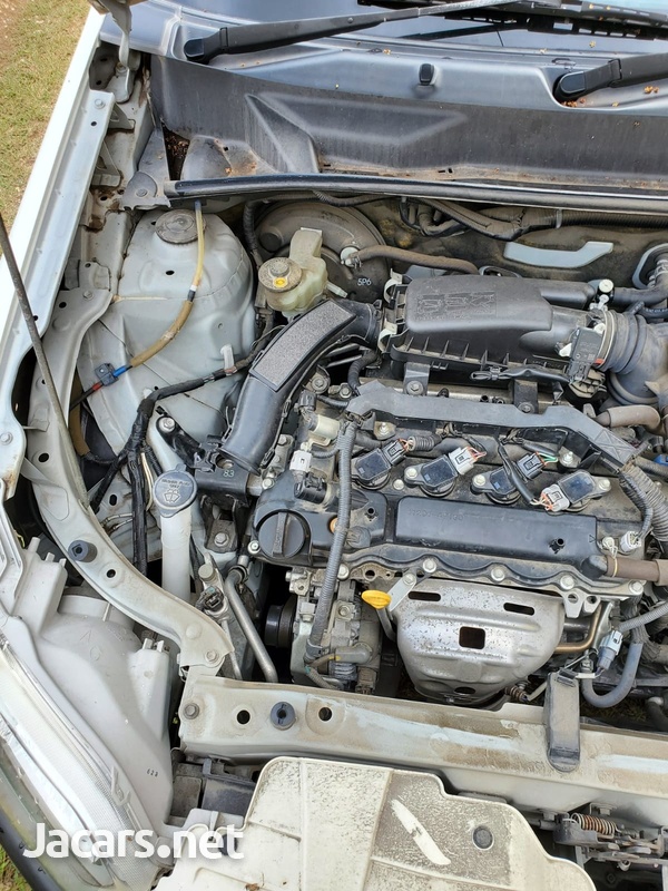 Toyota Probox 1,3L 2016-8