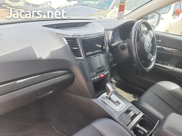 Subaru Legacy 2,5L 2013-8