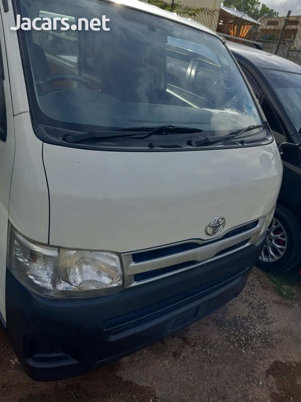 Toyota Hiace 2,5L 2013-4