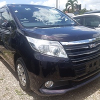 Toyota Voxy 2,0L 2014 Toyota Voxy 2,0L 2014