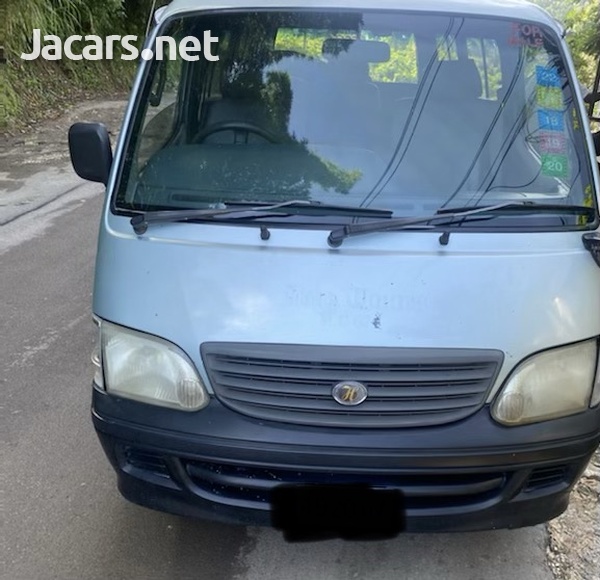 2000 Toyota Hiace-1