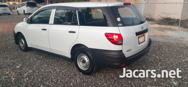 Nissan AD Wagon 1,5L 2016-4