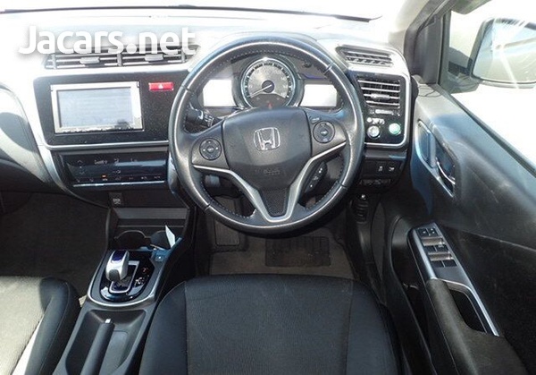 Honda Grace 1,5L 2015-8