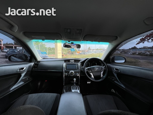 Toyota Mark X 2,5L 2010-10