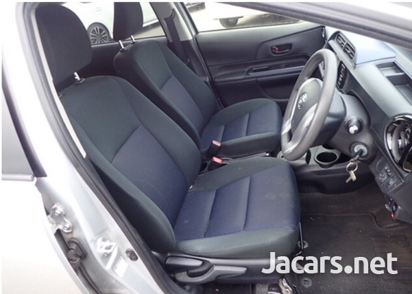 Toyota Aqua 1,5L 2017-6