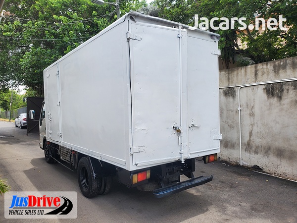 Isuzu International Truck 4,0L 1999-4