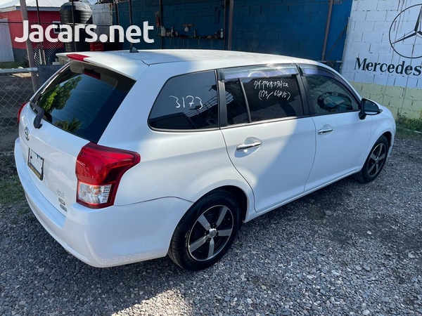 Toyota Fielder 1,8L 2013-4