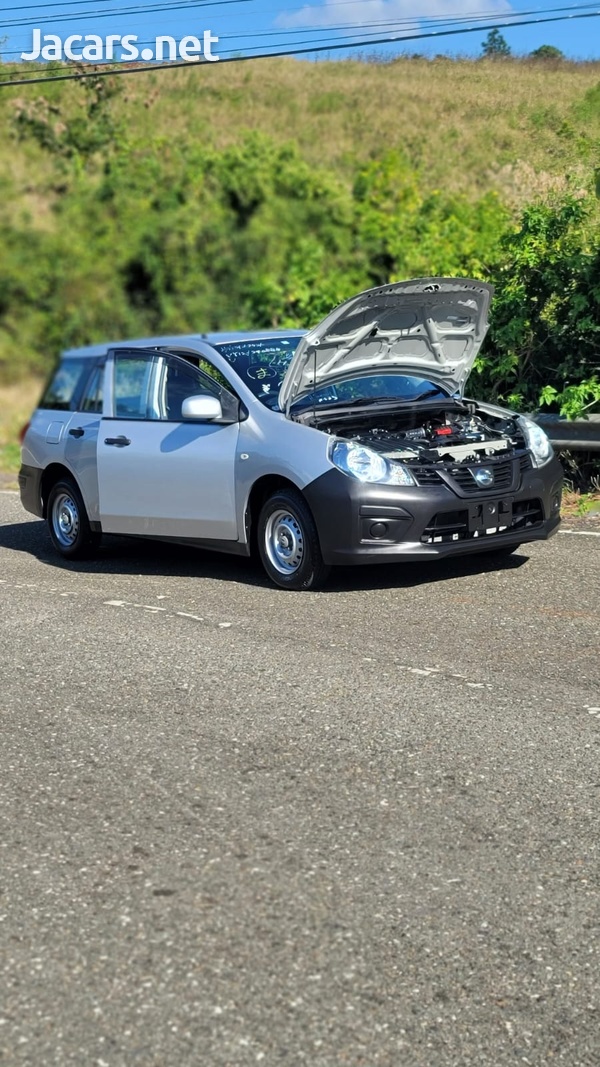 Nissan AD Wagon 1,5L 2017-12