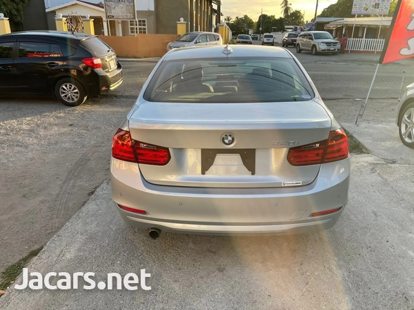 BMW 3-Series 2,0L 2015-6