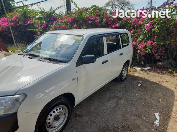 Toyota Probox 1,5L 2016-3