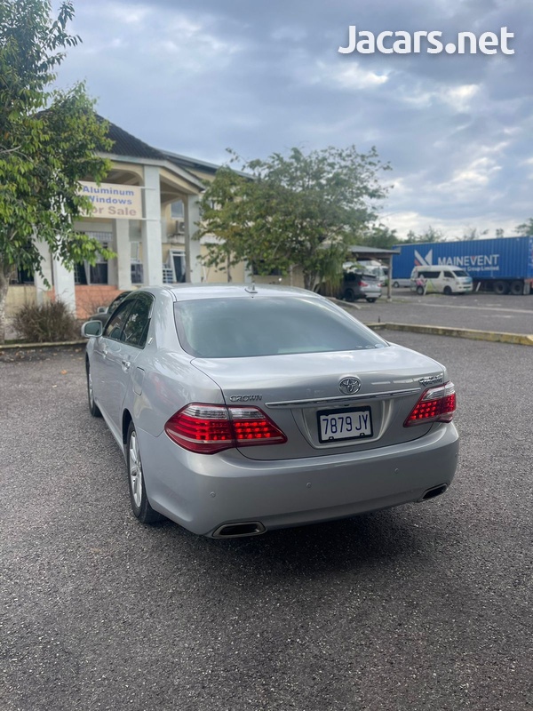 Toyota Crown 2,5L 2010-4