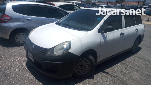 Nissan AD Wagon 1,5L 2013-1