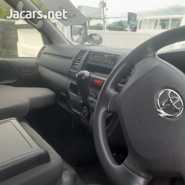 Toyota Hiace 2,0L 2018-8