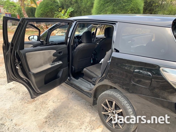 Toyota Wish 1,8L 2010-8