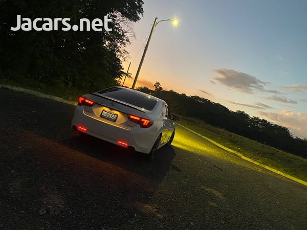 Toyota Mark X 2,5L 2015-6