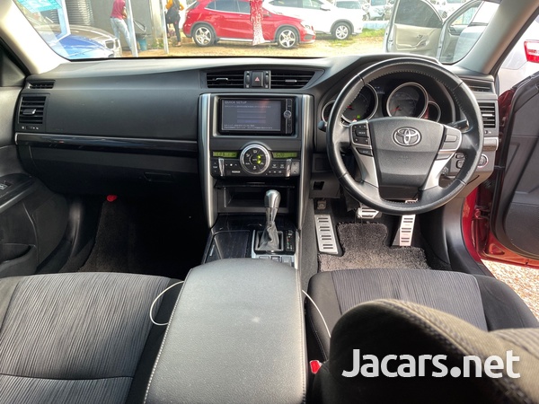 Toyota Mark X 2,5L 2012-8