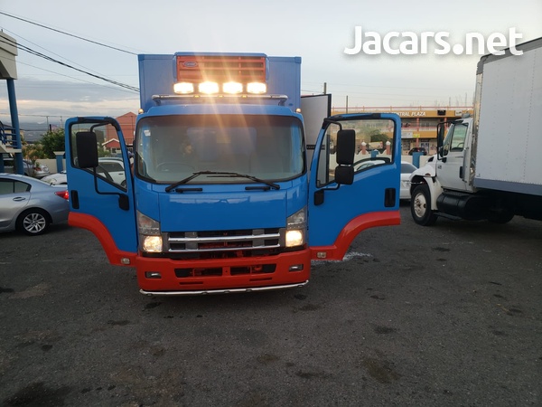 2010 Isuzu 11 ton Freezer Truck-2